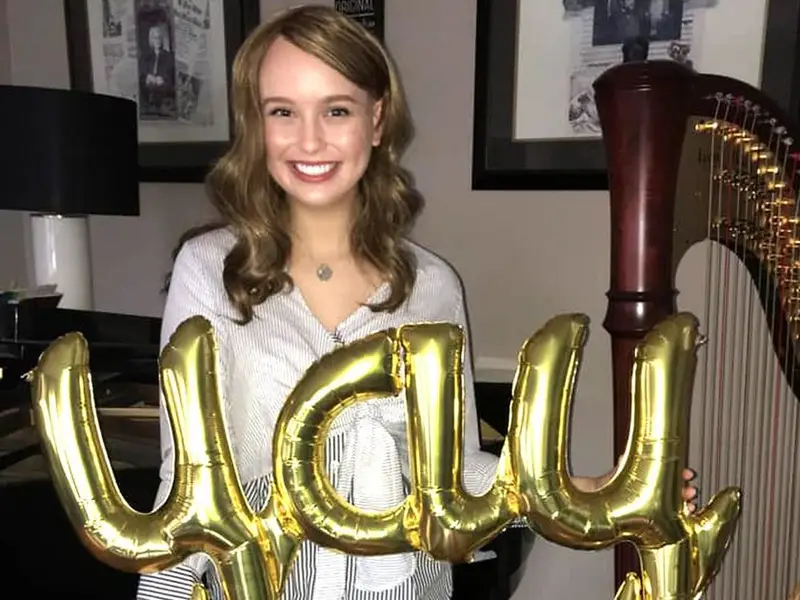 La estudiante de Canadá Jocelyn McGlynn encuentra la coincidencia de células madre